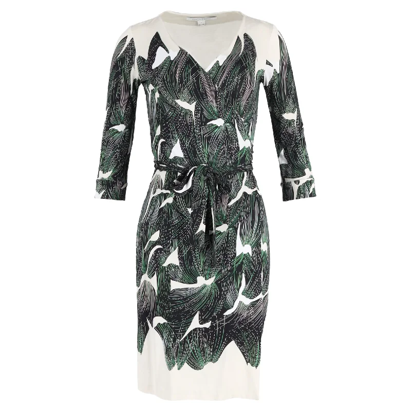 Diane von Furstenberg Julian Printed Wrap Dress in Green Silk Corset unclassified dresses