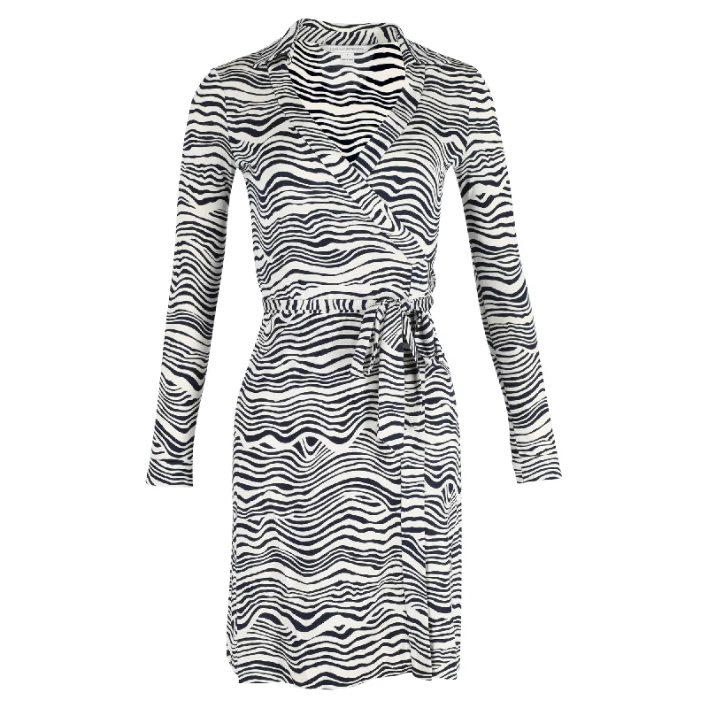 Diane Von Furstenberg New Jeanne Two Wrap Dress in Animal Print Silk Plus size unclassified dresses