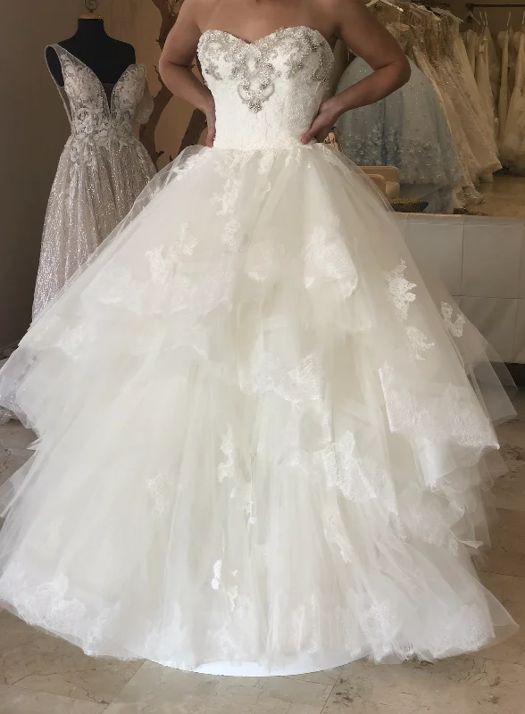 Enzoani Kylee Festival unclassified dresses