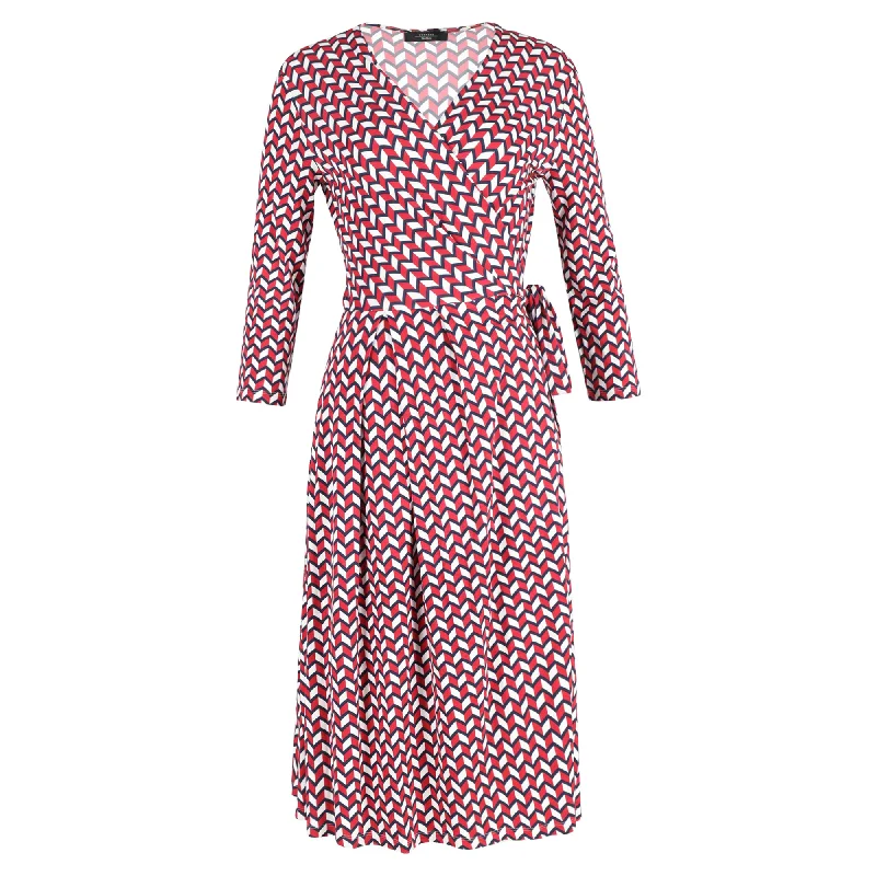 Max Mara Weekend Printed Wrap Knee Length Dress in Red Viscose Knitted unclassified dresses